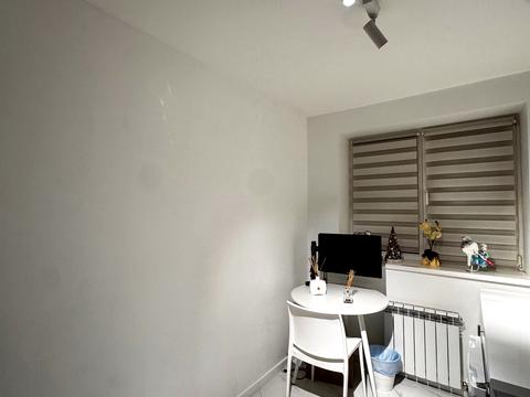 комерційна за адресою с. Святопетрівське, Богдана Хмельницького вул., 1-Б