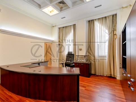 комерційна за адресою Київ, Дарвіна вул., 15