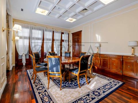 комерційна за адресою Київ, Дарвіна вул., 15