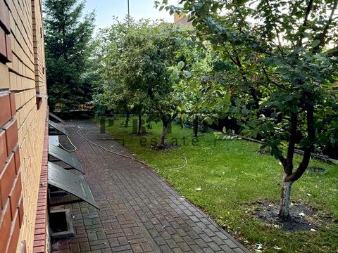 будинок за адресою Василя Сухомлинського вул.