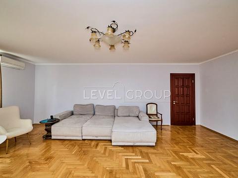 квартира по адресу Александра Конисского ул., 52-58