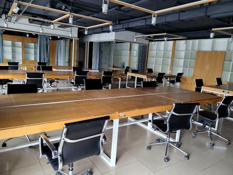 комерційна за адресою Петропавлівська вул., 14-е