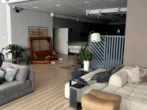 коммерческая по адресу Днепровская набережная ул., 7