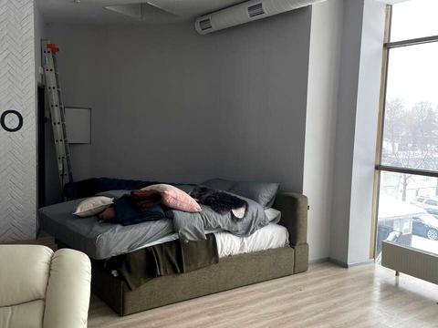 коммерческая по адресу Днепровская набережная ул., 7