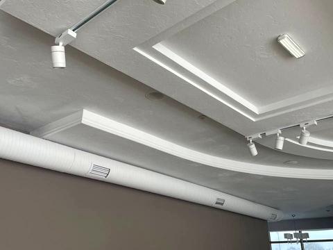 коммерческая по адресу Днепровская набережная ул., 7