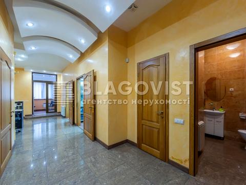 комерційна за адресою Лютеранська вул., 10-А