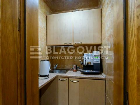 комерційна за адресою Лютеранська вул., 10-А