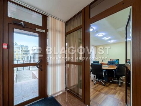 комерційна за адресою Лютеранська вул., 10-А