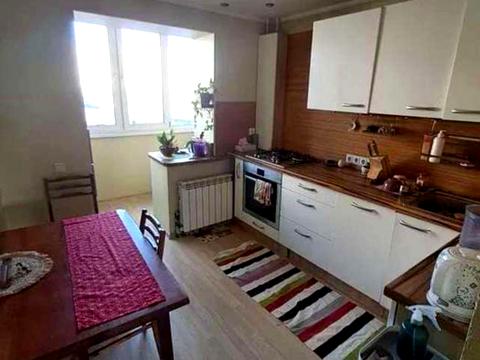 квартира за адресою Ревуцького вул., 8