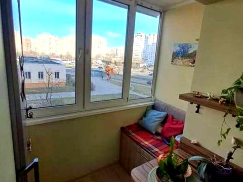 квартира за адресою Ревуцького вул., 8