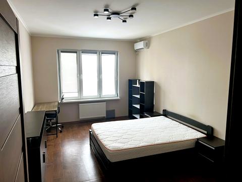 квартира за адресою Ревуцького вул., 54-Б