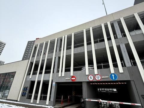 паркоместо по адресу Всеволода Змеенко ул., 32