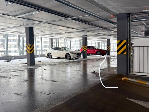 паркомісце за адресою Всеволода Змієнка вул., 32