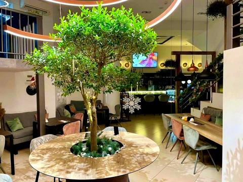 комерційна за адресою Київ, Кловський узвіз (Кловський), 7