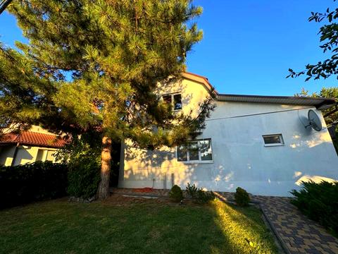 будинок за адресою Дачна