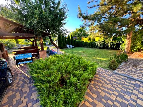 будинок за адресою Дачна