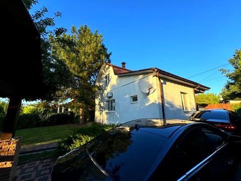 будинок за адресою Дачна