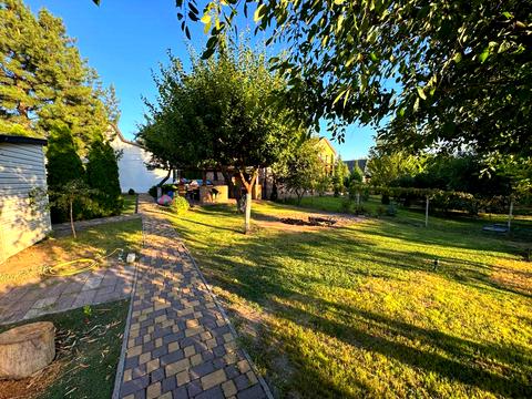 будинок за адресою Дачна