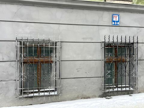 комерційна за адресою Рене Декарта вул., 12