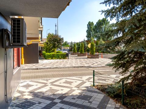 коммерческая по адресу Практичная ул., 8