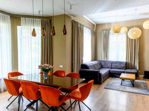 будинок за адресою Дачна