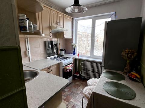 квартира за адресою Тролейбусна вул., 15