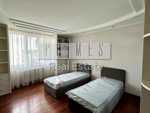 квартира по адресу Голосеевский просп. (40-летия Октября), 68