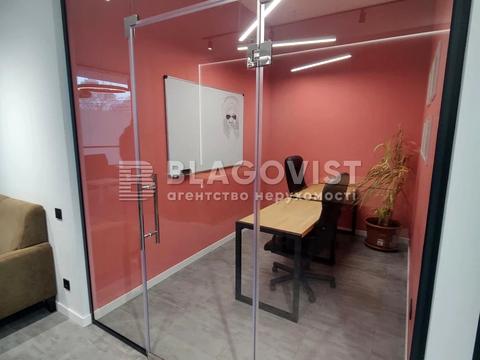 коммерческая по адресу Жилянская ул., 59