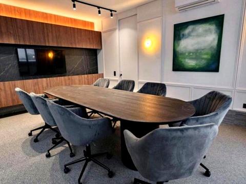 комерційна за адресою Бульварно-Кудрявська вул. (Воровського), 17