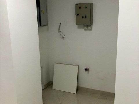 комерційна за адресою Прибузька вул., 12/1