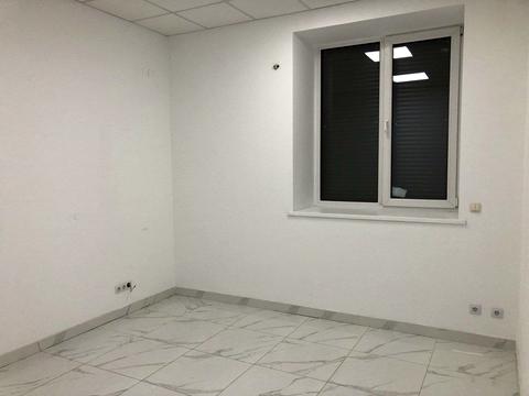 комерційна за адресою Прибузька вул., 12/1