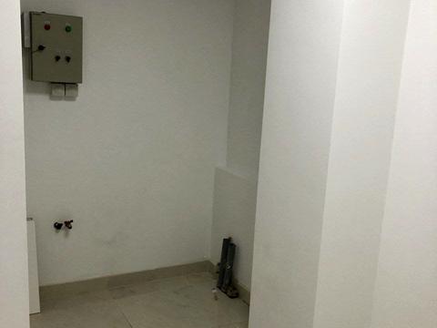 комерційна за адресою Прибузька вул., 12/1