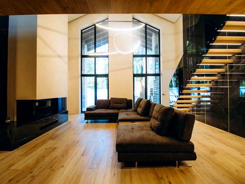 дом по адресу Евгения Коновальца ул.