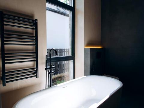 дом по адресу Евгения Коновальца ул.