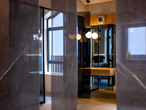 дом по адресу Евгения Коновальца ул.