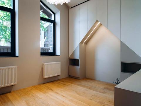 дом по адресу Евгения Коновальца ул.