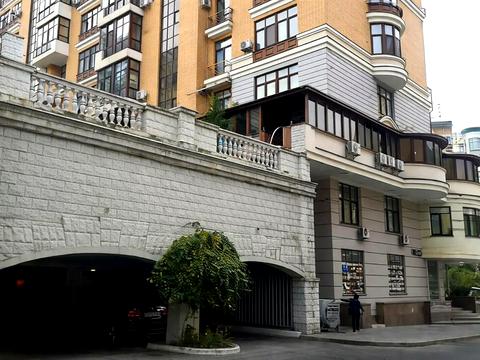 паркомісце за адресою Лютеранська вул., 10-А