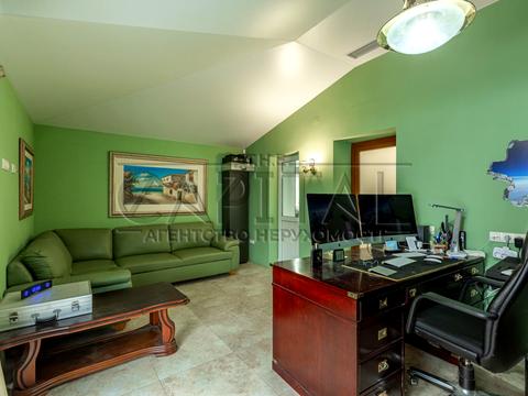 будинок за адресою вул. Щаслива