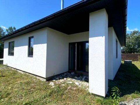 будинок за адресою Набережна вул.