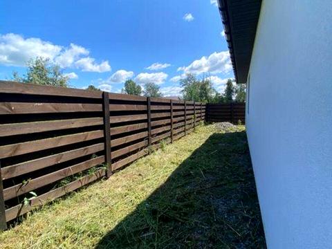 будинок за адресою Набережна вул.