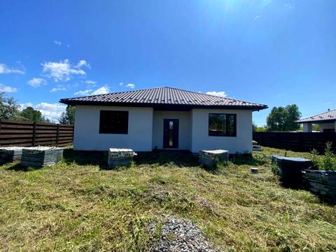 будинок за адресою Набережна вул.