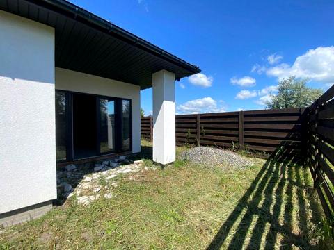 будинок за адресою Набережна вул.