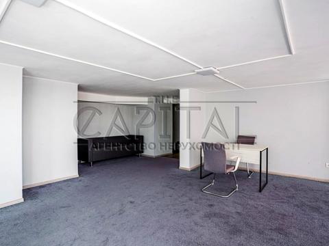 коммерческая по адресу Миколы Бажана просп., 16