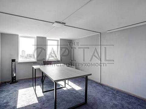 коммерческая по адресу Миколы Бажана просп., 16