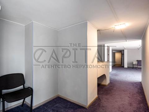 коммерческая по адресу Миколы Бажана просп., 16