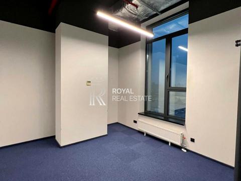 коммерческая по адресу Степана Бандеры просп. (Московський), 28а