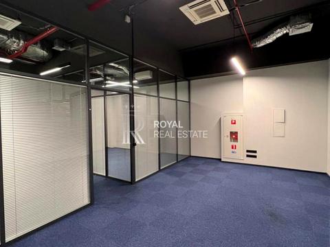 коммерческая по адресу Степана Бандеры просп. (Московський), 28а