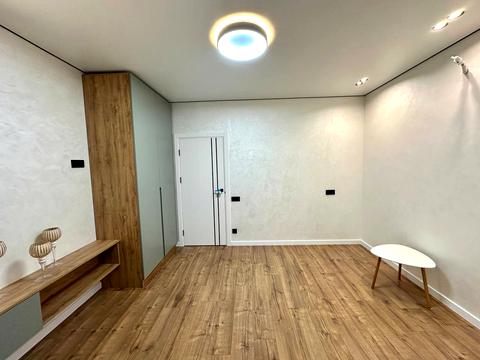 квартира за адресою Молодіжна вул., 8