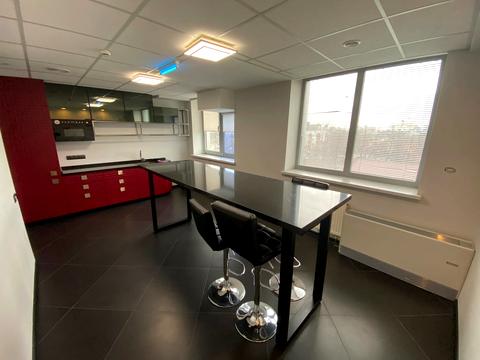 комерційна за адресою Київ, Дегтярівська вул., 27-Т