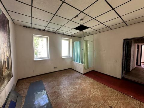 комерційна за адресою Руслана Лужевського пров. (Червоноармійський), 14